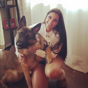 Meet your Posher, Alyssa